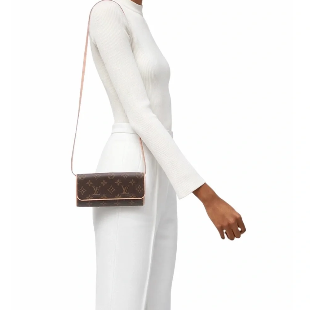 LOUIS VUITTON LV Shoulder Bag Pochette Twin PM Brown Monogram - Picture 2 of 9